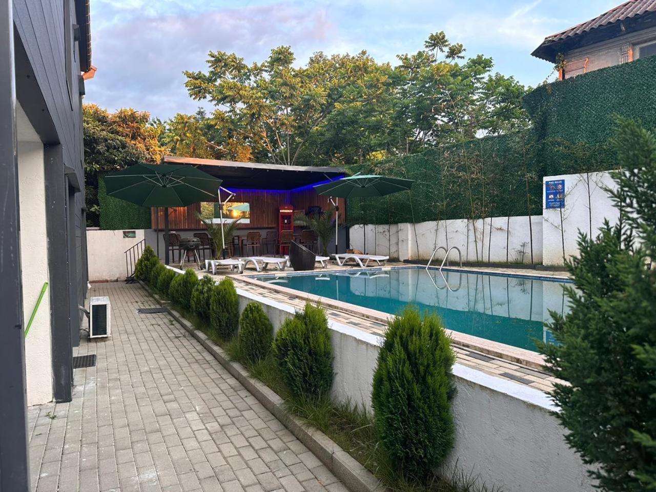 Villa Gardens 科布列季 外观 照片
